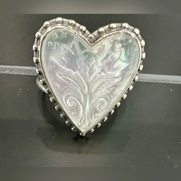 James Avery Retired Heart and Tulips Ring Sz 7 - Picture 2 of 6